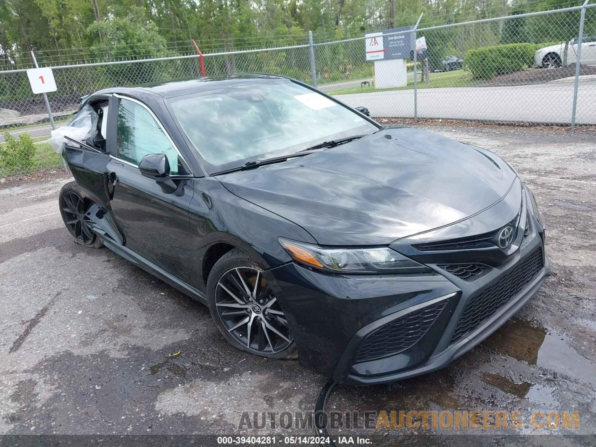 4T1G11AK6MU517945 TOYOTA CAMRY 2021