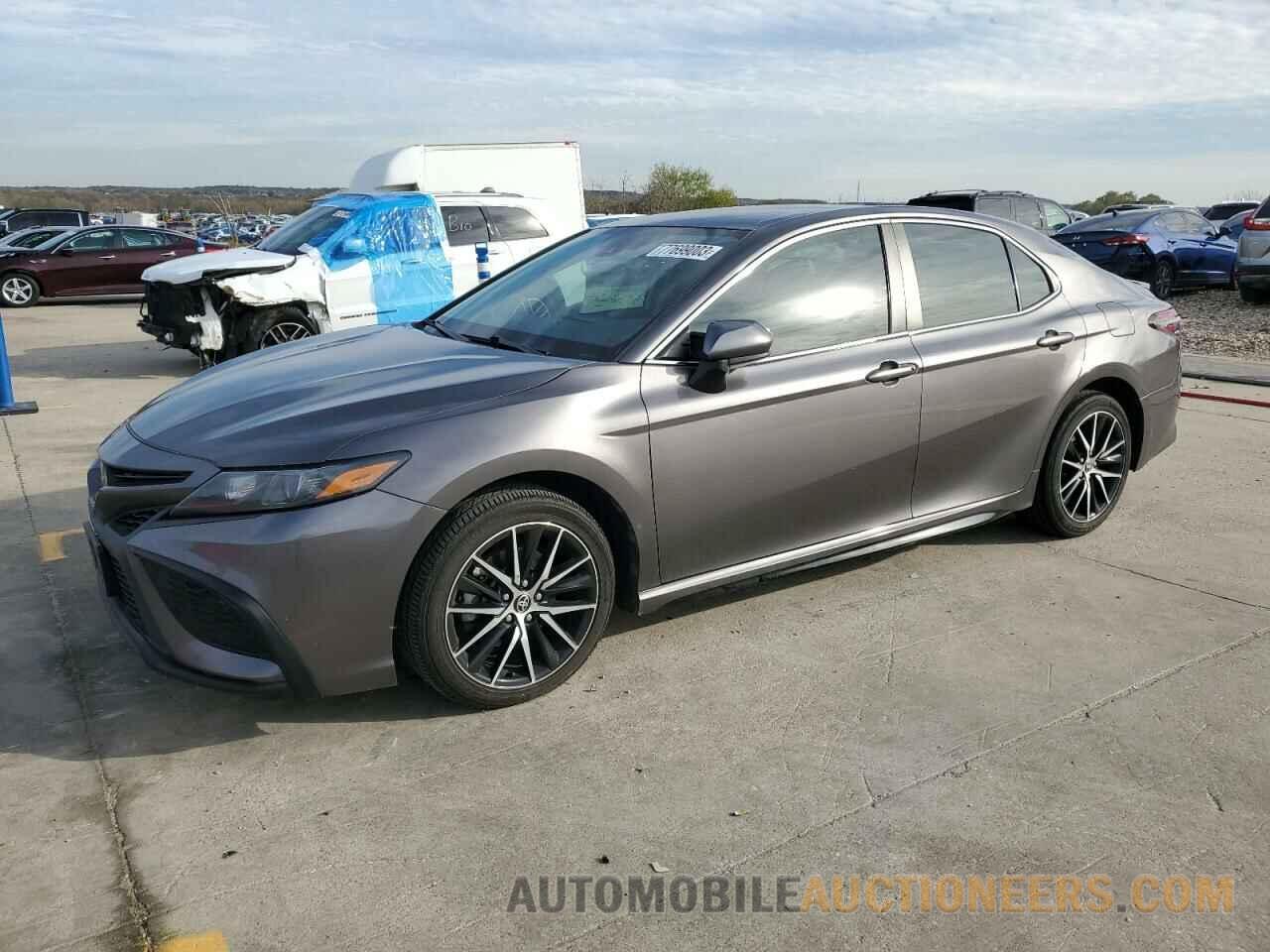 4T1G11AK6MU526175 TOYOTA CAMRY 2021