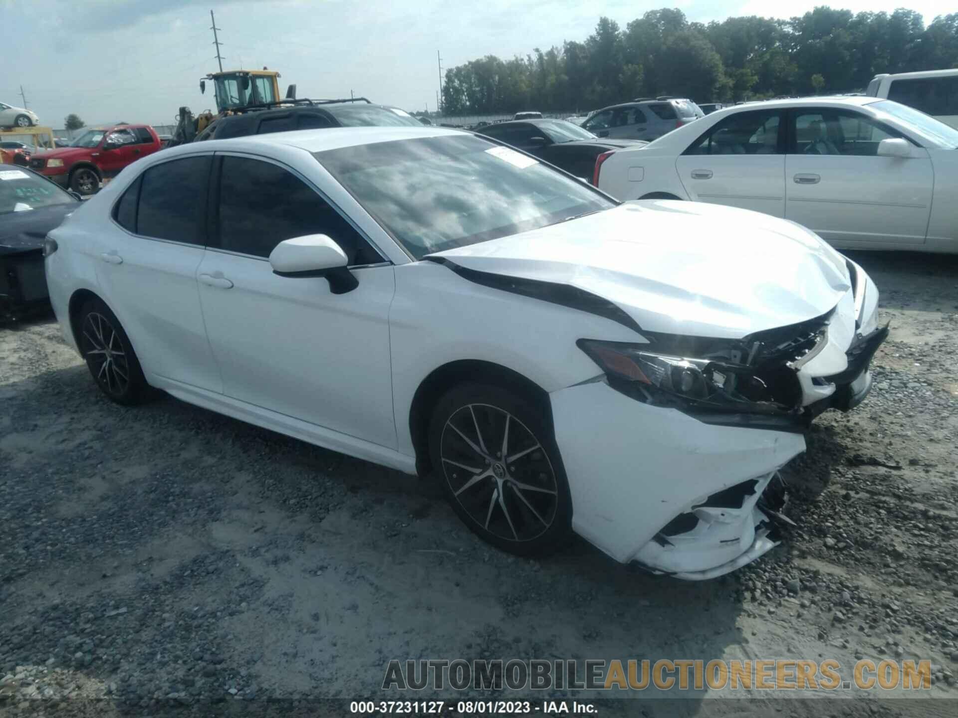 4T1G11AK6MU529643 TOYOTA CAMRY 2021