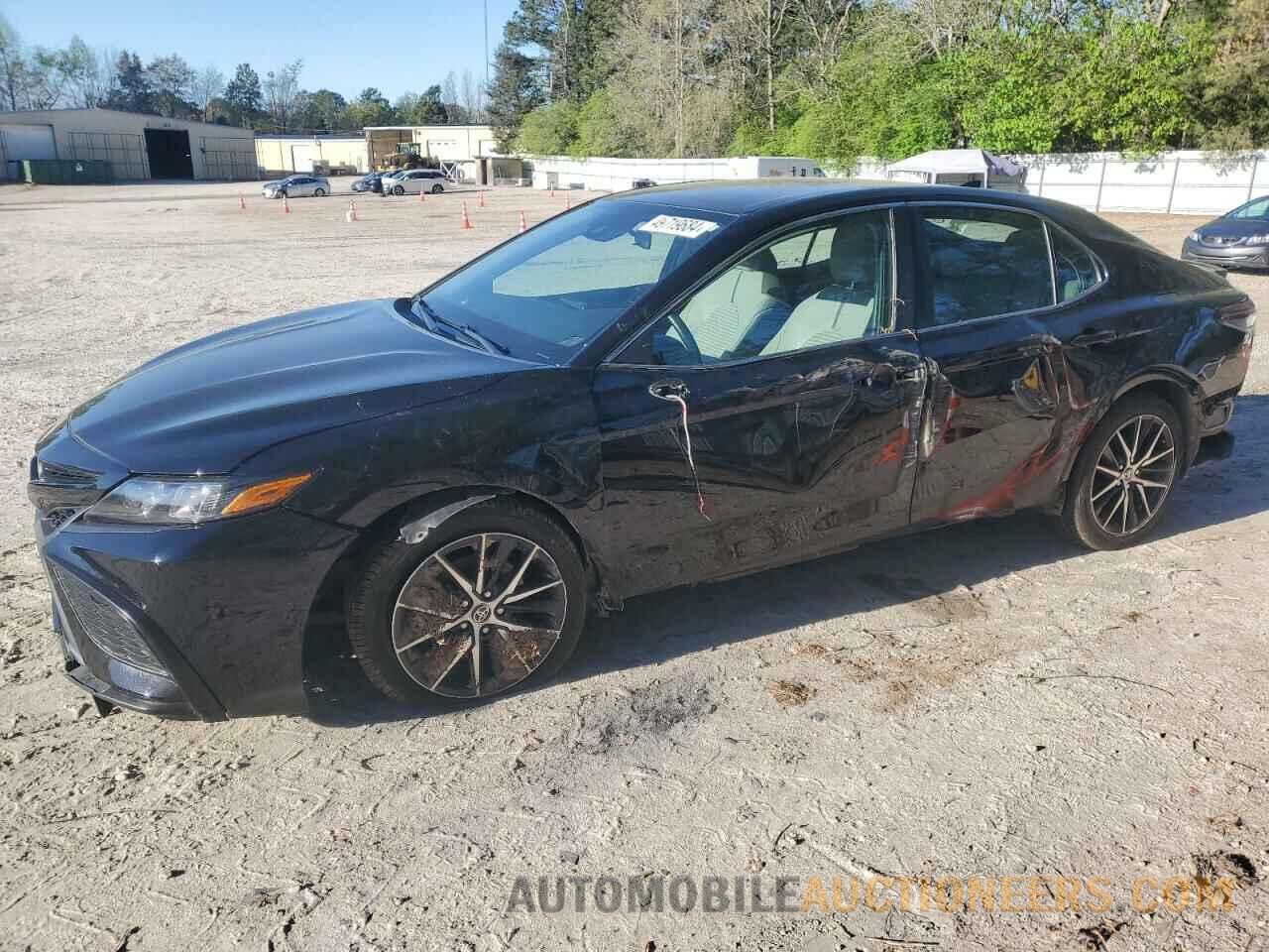 4T1G11AK6MU531263 TOYOTA CAMRY 2021