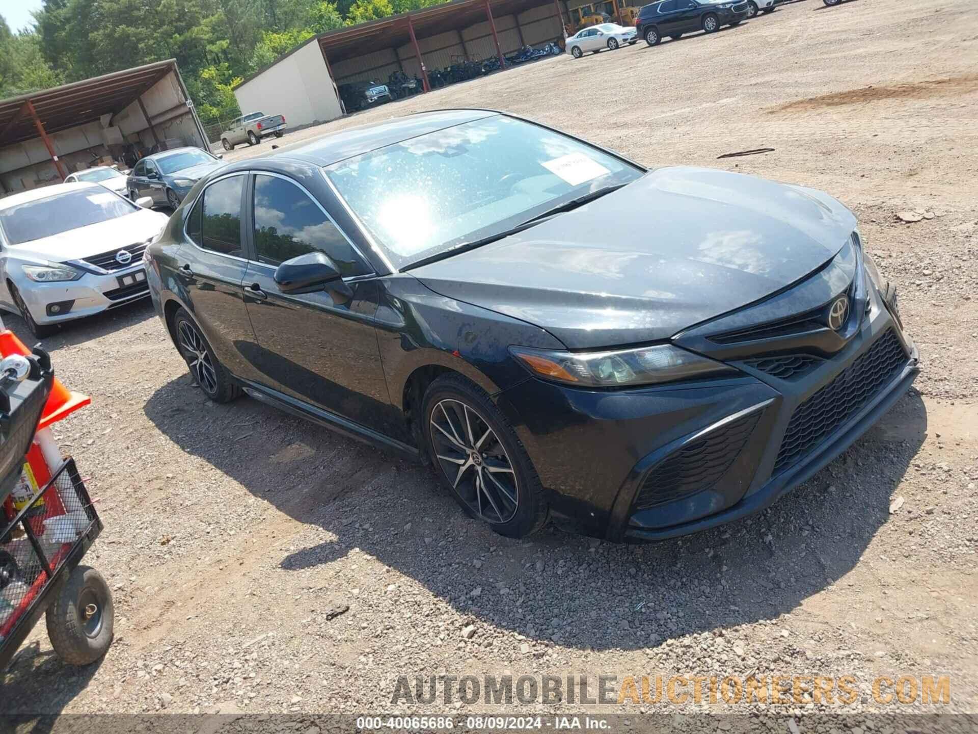 4T1G11AK6MU532722 TOYOTA CAMRY 2021