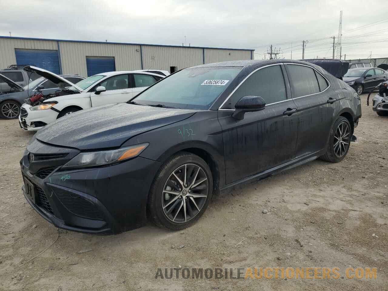 4T1G11AK6MU533773 TOYOTA CAMRY 2021