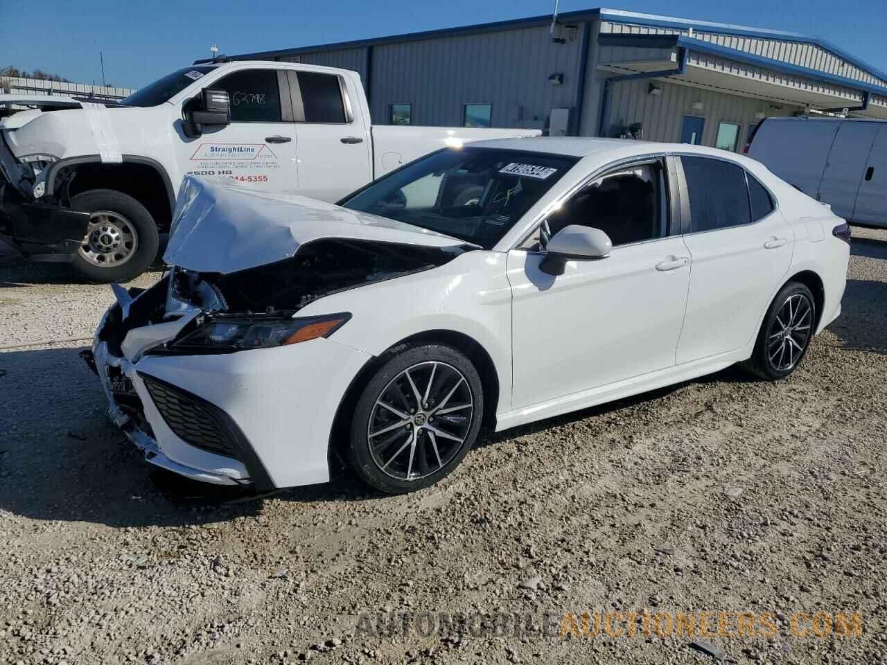 4T1G11AK6MU548984 TOYOTA CAMRY 2021