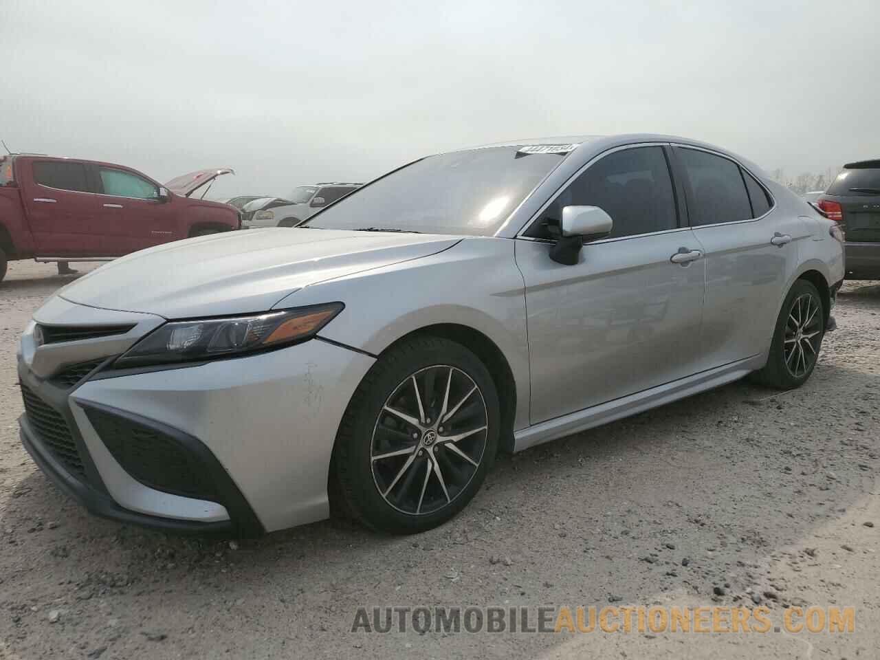 4T1G11AK6MU553893 TOYOTA CAMRY 2021