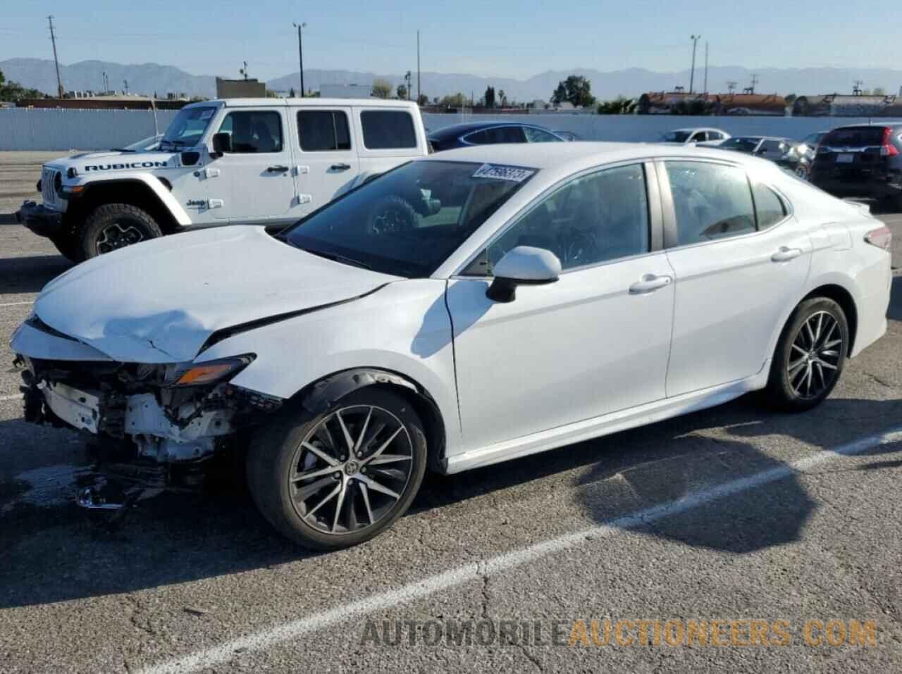 4T1G11AK6MU558642 TOYOTA CAMRY 2021