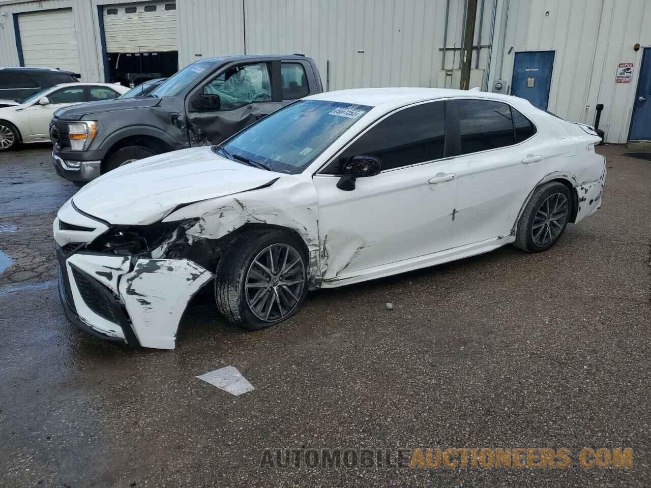 4T1G11AK6MU567521 TOYOTA CAMRY 2021