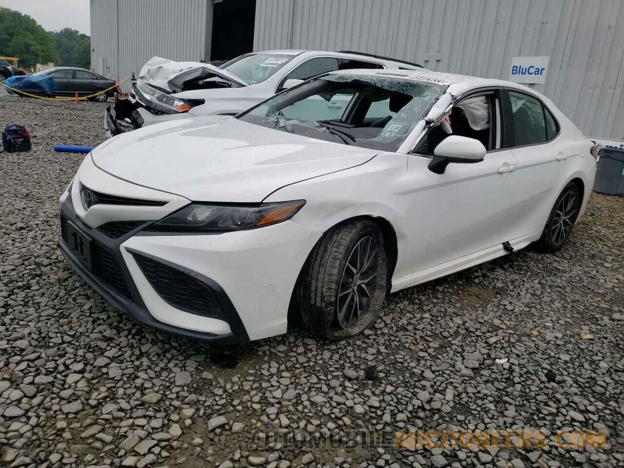 4T1G11AK6MU569690 TOYOTA CAMRY 2021