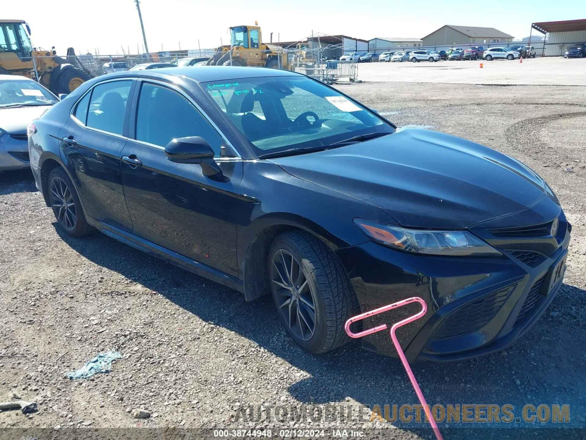 4T1G11AK6MU579233 TOYOTA CAMRY 2021