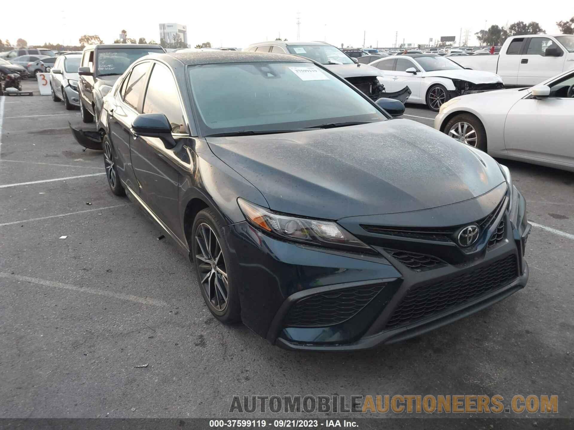 4T1G11AK6MU589972 TOYOTA CAMRY 2021