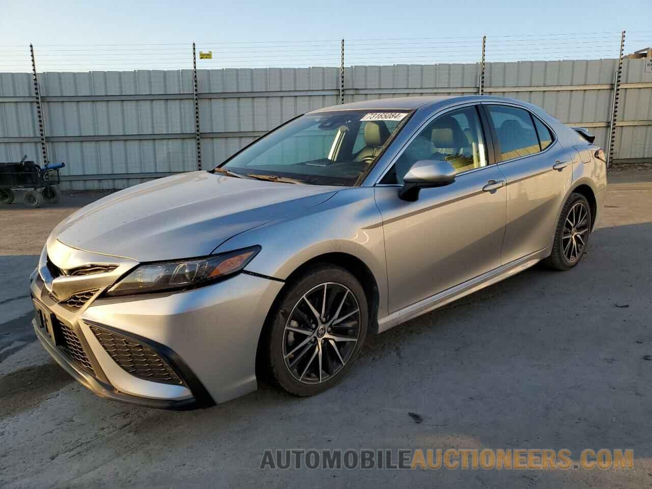 4T1G11AK6MU599174 TOYOTA CAMRY 2021