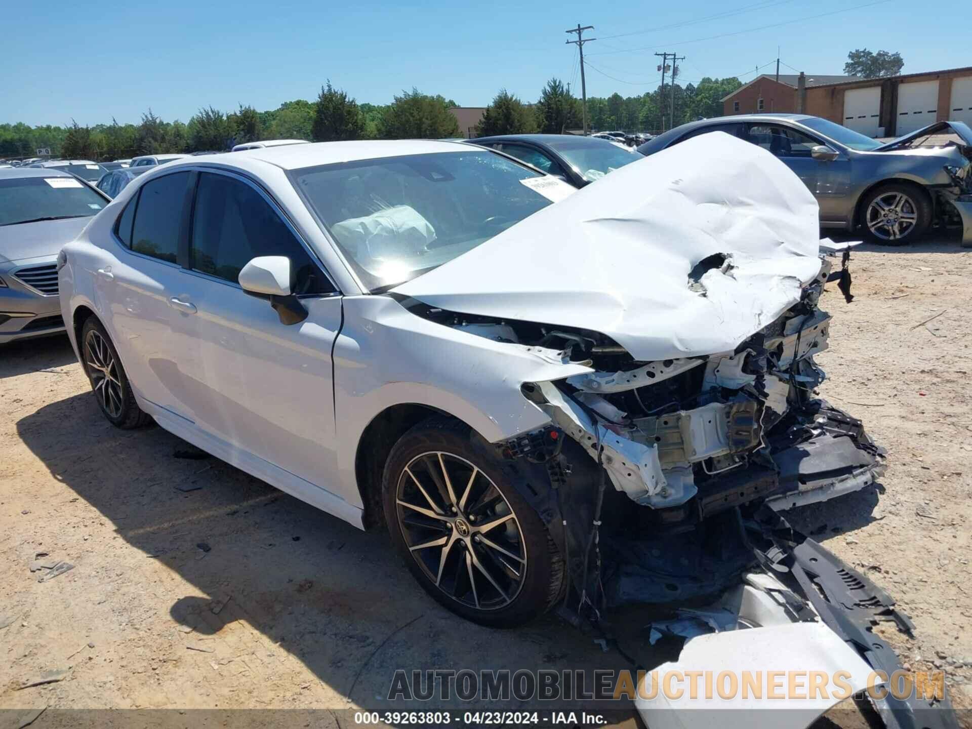 4T1G11AK6MU601439 TOYOTA CAMRY 2021