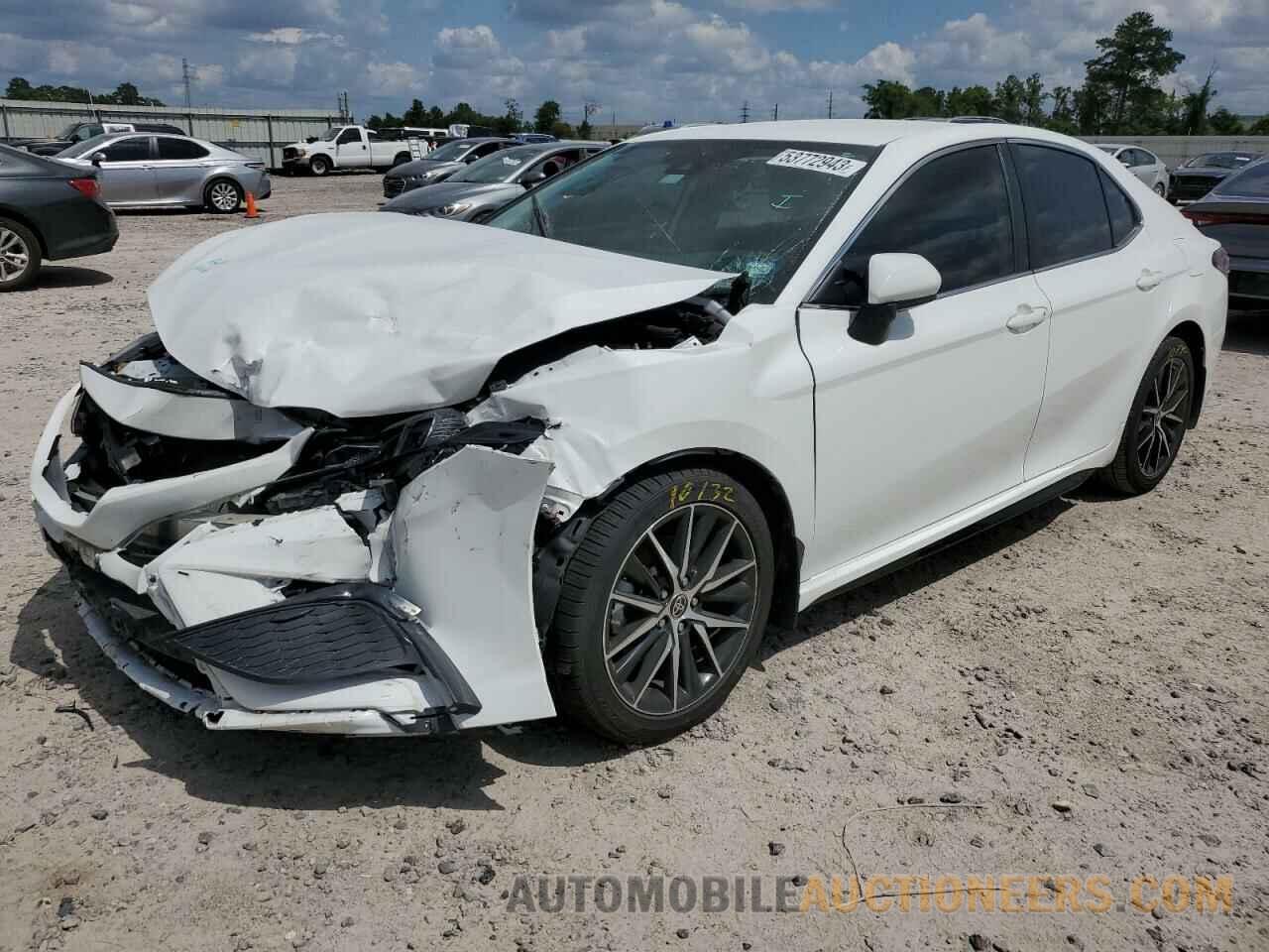 4T1G11AK6MU604308 TOYOTA CAMRY 2021