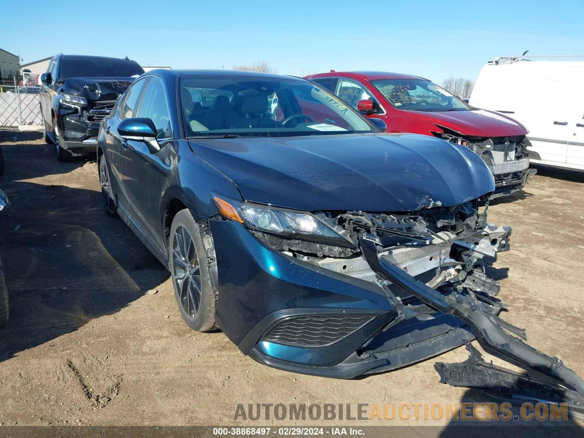 4T1G11AK6MU610545 TOYOTA CAMRY 2021