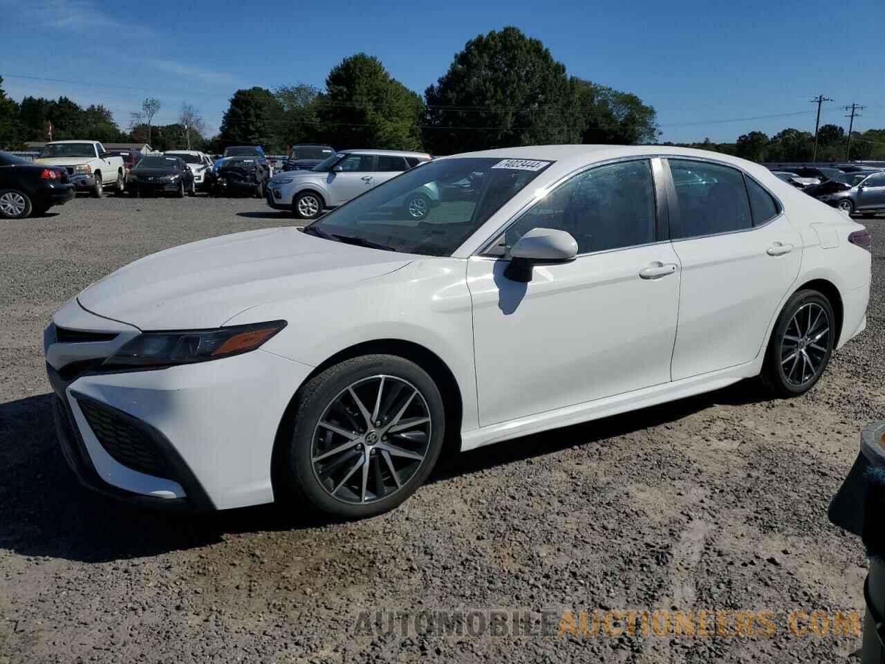 4T1G11AK6MU613199 TOYOTA CAMRY 2021