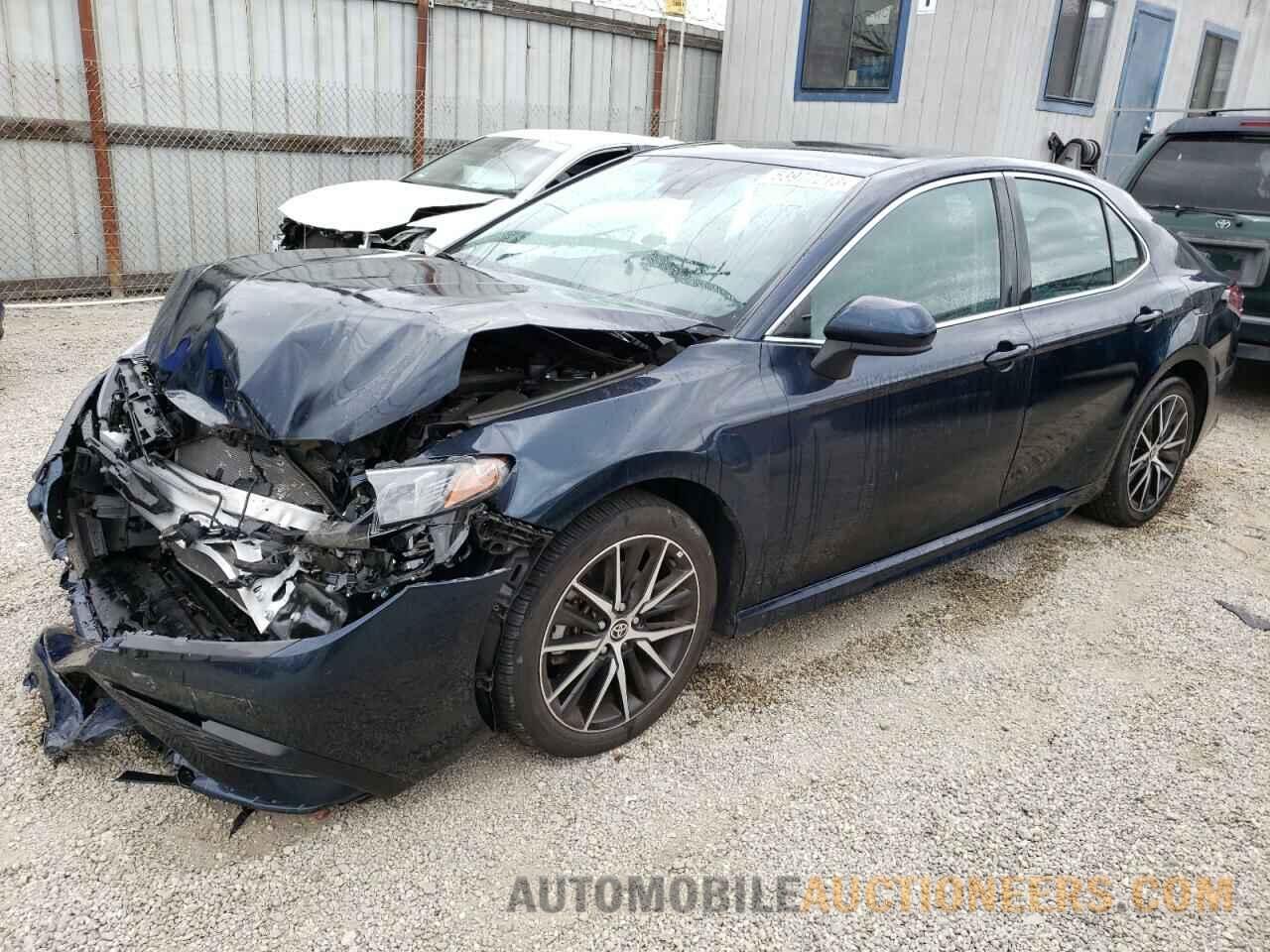 4T1G11AK6MU614580 TOYOTA CAMRY 2021