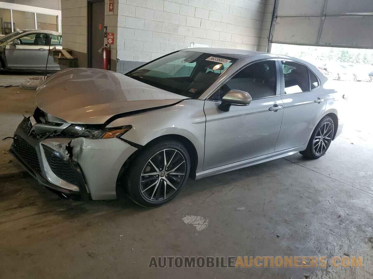 4T1G11AK6NU038300 TOYOTA CAMRY 2022