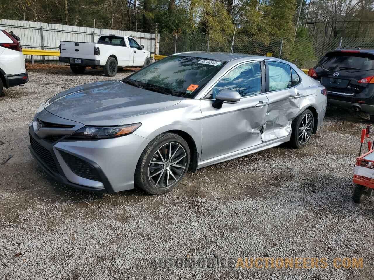 4T1G11AK6NU043092 TOYOTA CAMRY 2022