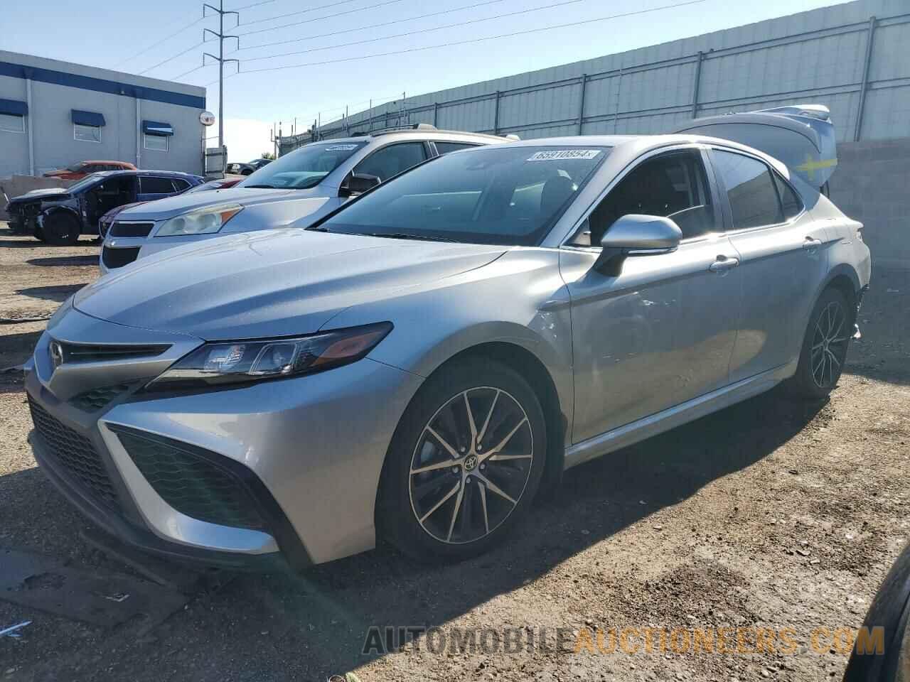 4T1G11AK6NU043691 TOYOTA CAMRY 2022