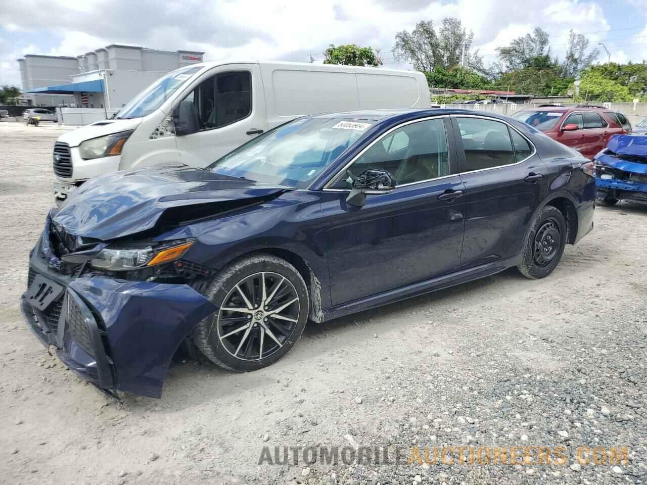 4T1G11AK6NU055033 TOYOTA CAMRY 2022