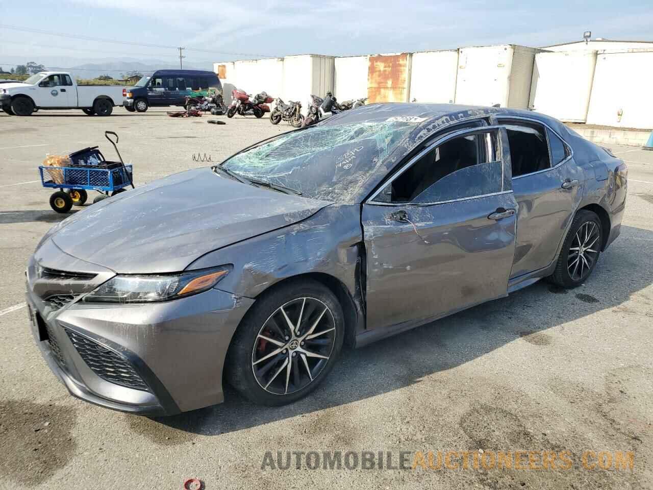 4T1G11AK6NU076187 TOYOTA CAMRY 2022