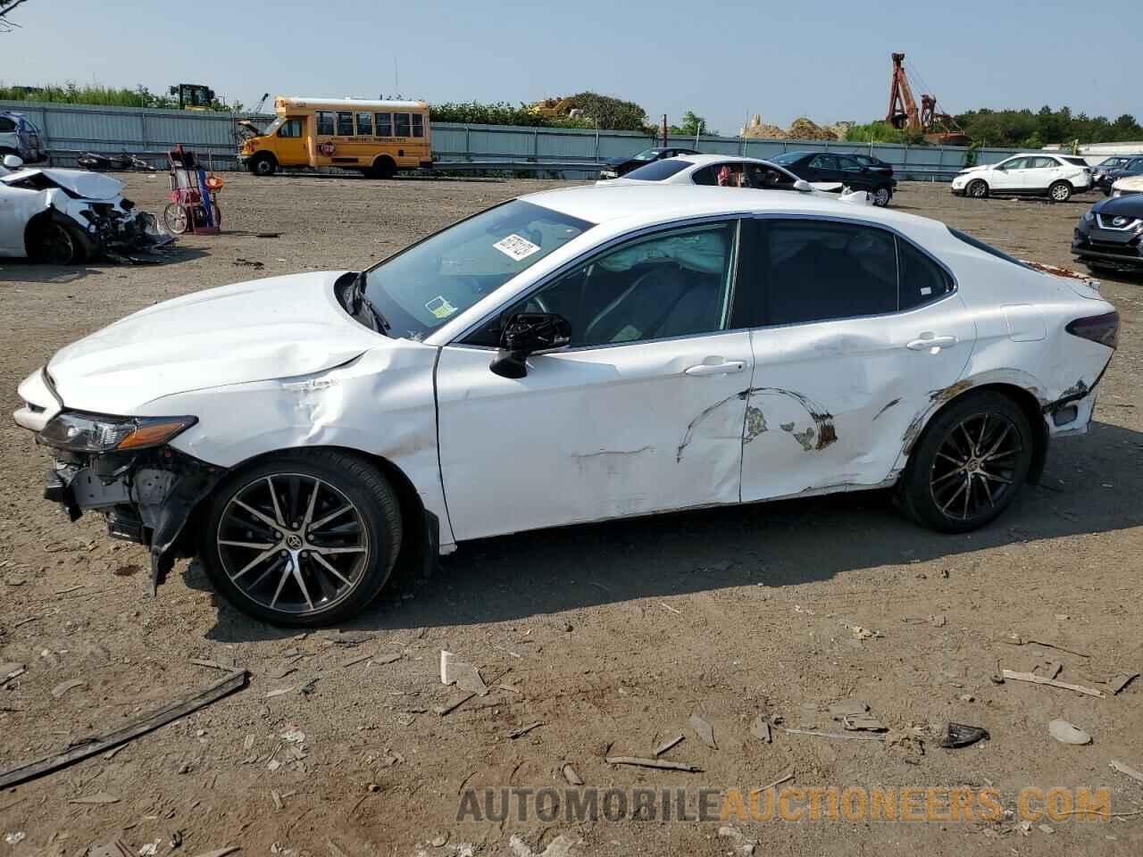 4T1G11AK6NU638282 TOYOTA CAMRY 2022