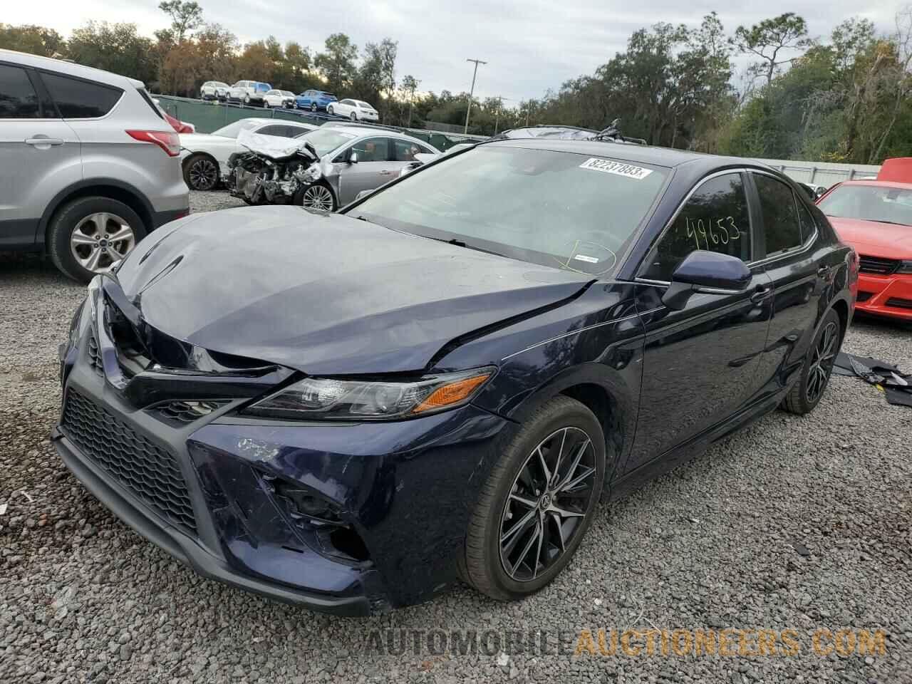 4T1G11AK6NU640498 TOYOTA CAMRY 2022