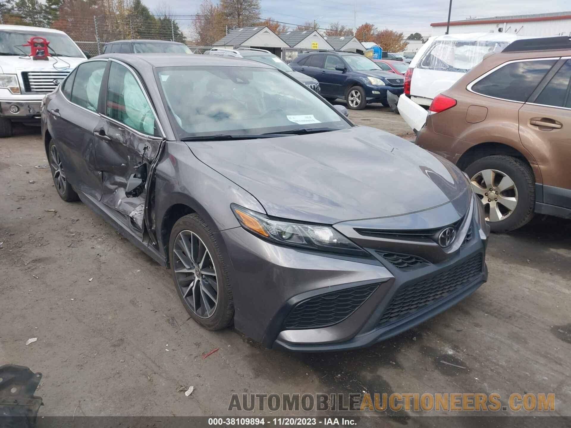 4T1G11AK6NU640971 TOYOTA CAMRY 2022