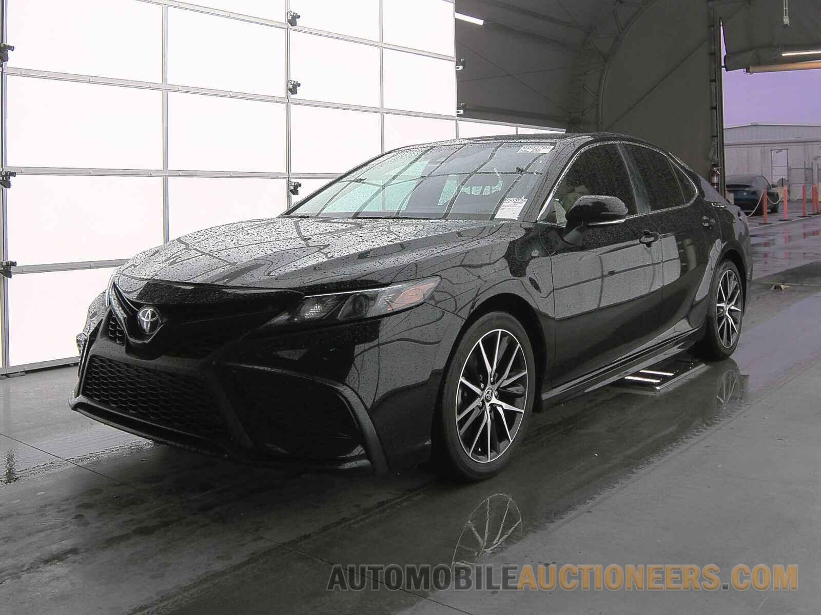 4T1G11AK6NU642347 Toyota Camry 2022