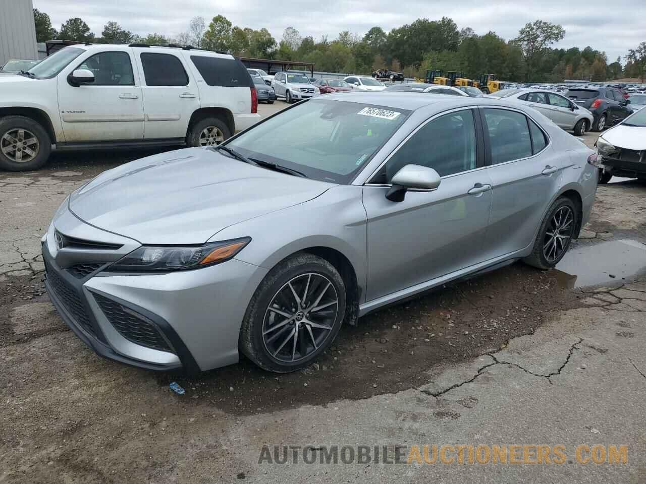 4T1G11AK6NU644132 TOYOTA CAMRY 2022