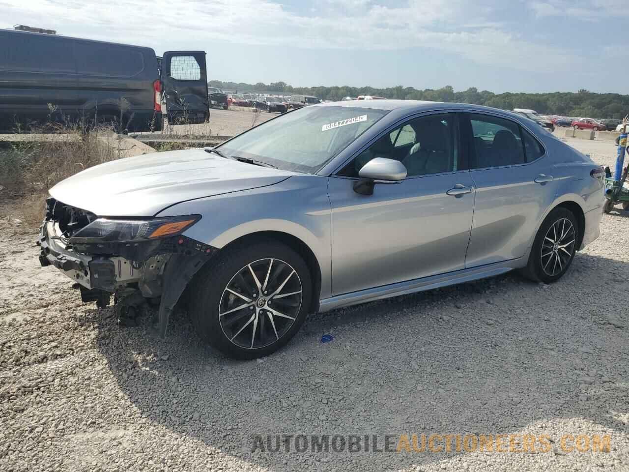 4T1G11AK6NU660184 TOYOTA CAMRY 2022