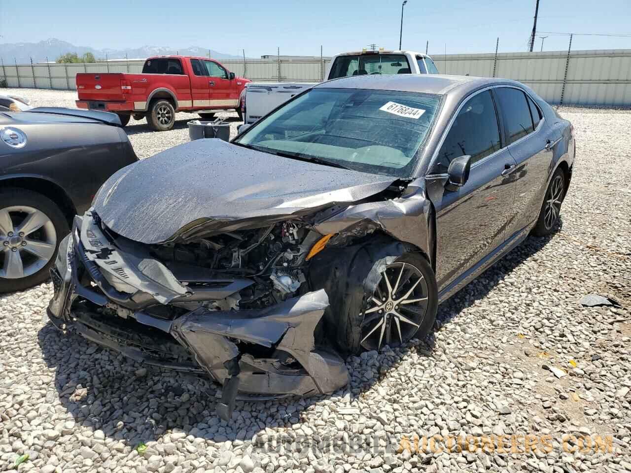 4T1G11AK6NU671654 TOYOTA CAMRY 2022