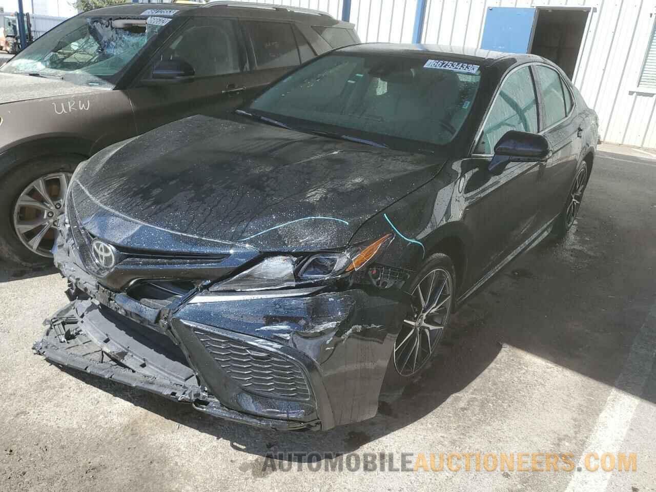 4T1G11AK6NU671735 TOYOTA CAMRY 2022