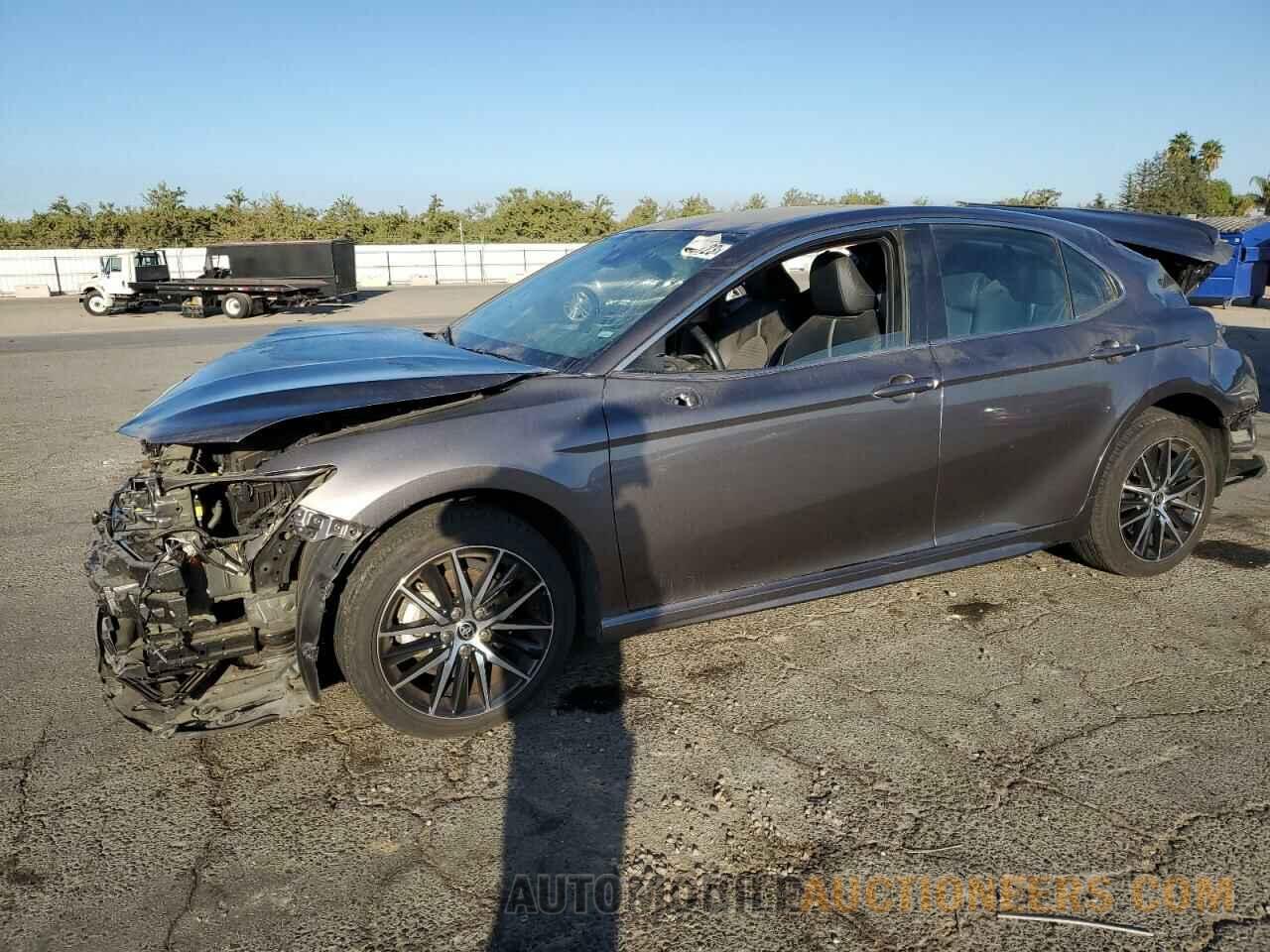 4T1G11AK6NU673257 TOYOTA CAMRY 2022