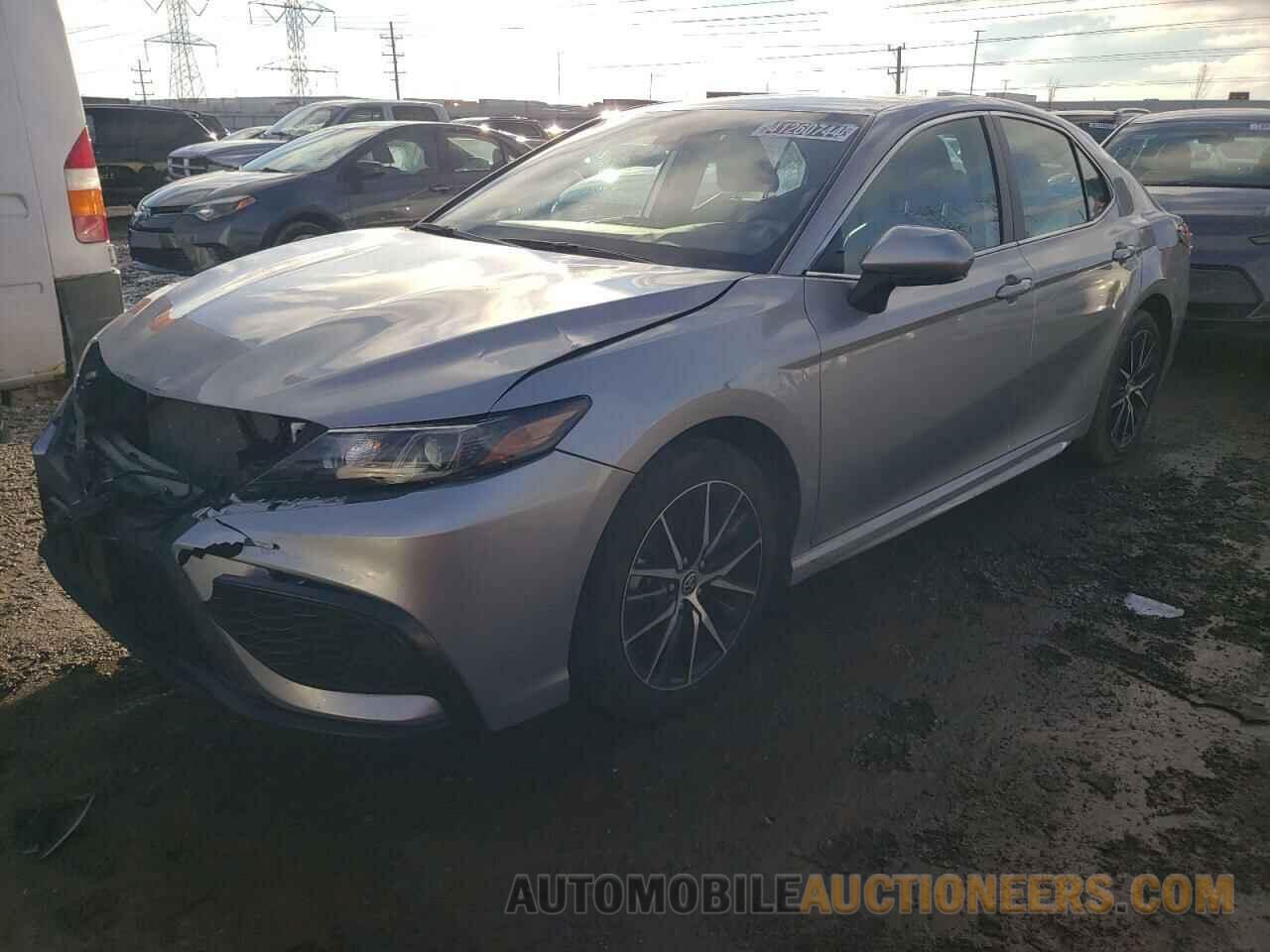 4T1G11AK6NU673727 TOYOTA CAMRY 2022