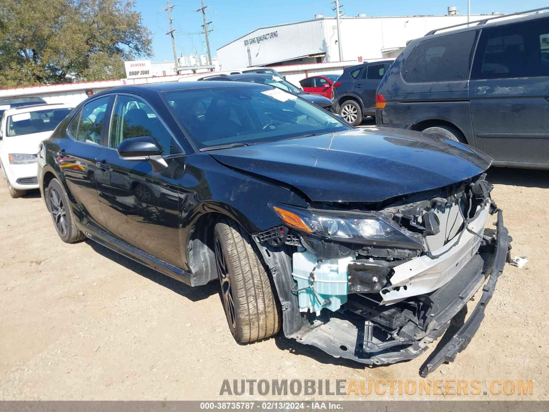 4T1G11AK6NU677485 TOYOTA CAMRY 2022