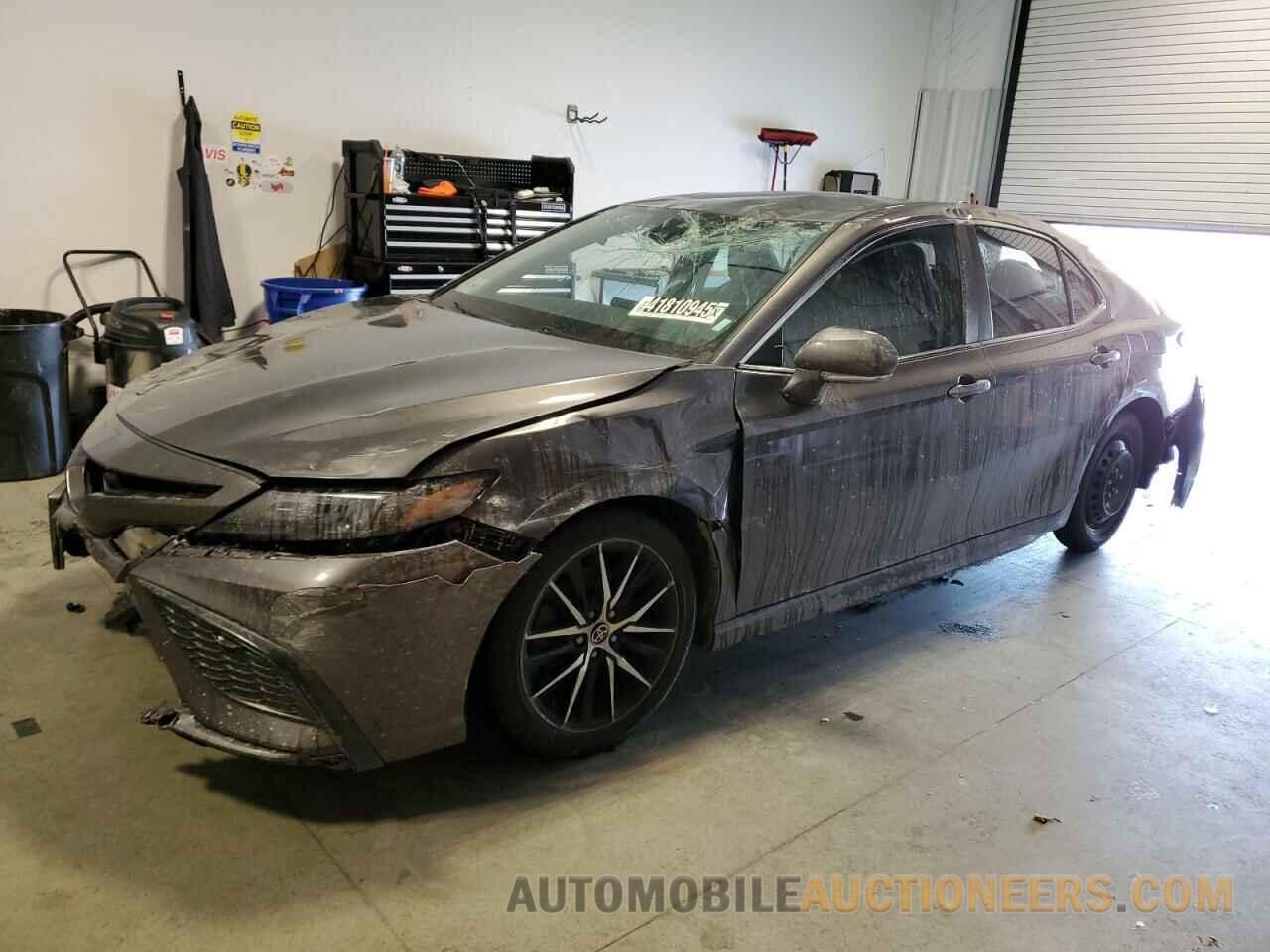 4T1G11AK6NU697218 TOYOTA CAMRY 2022