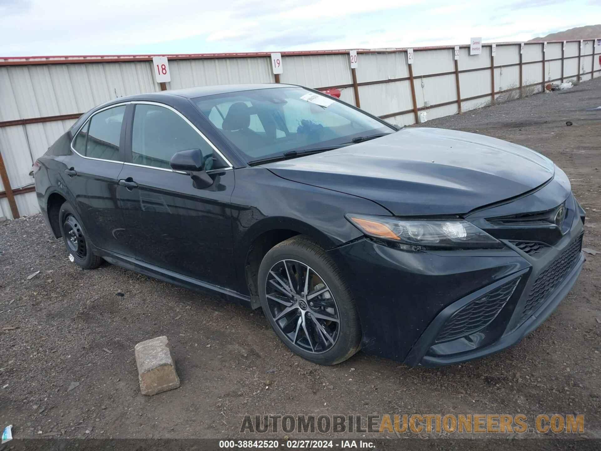 4T1G11AK6NU697459 TOYOTA CAMRY 2022