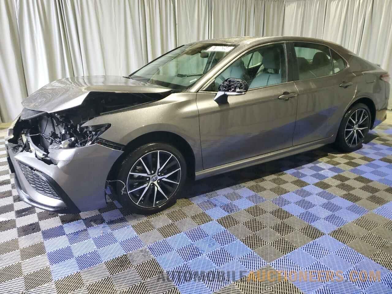 4T1G11AK6NU712056 TOYOTA CAMRY 2022