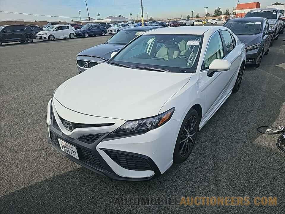 4T1G11AK6NU712929 Toyota Camry 2022