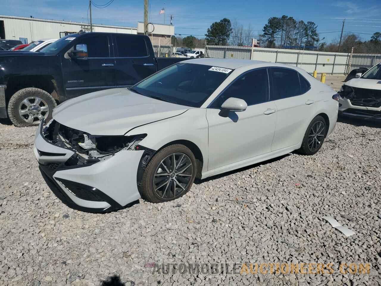 4T1G11AK6PU132180 TOYOTA CAMRY 2023