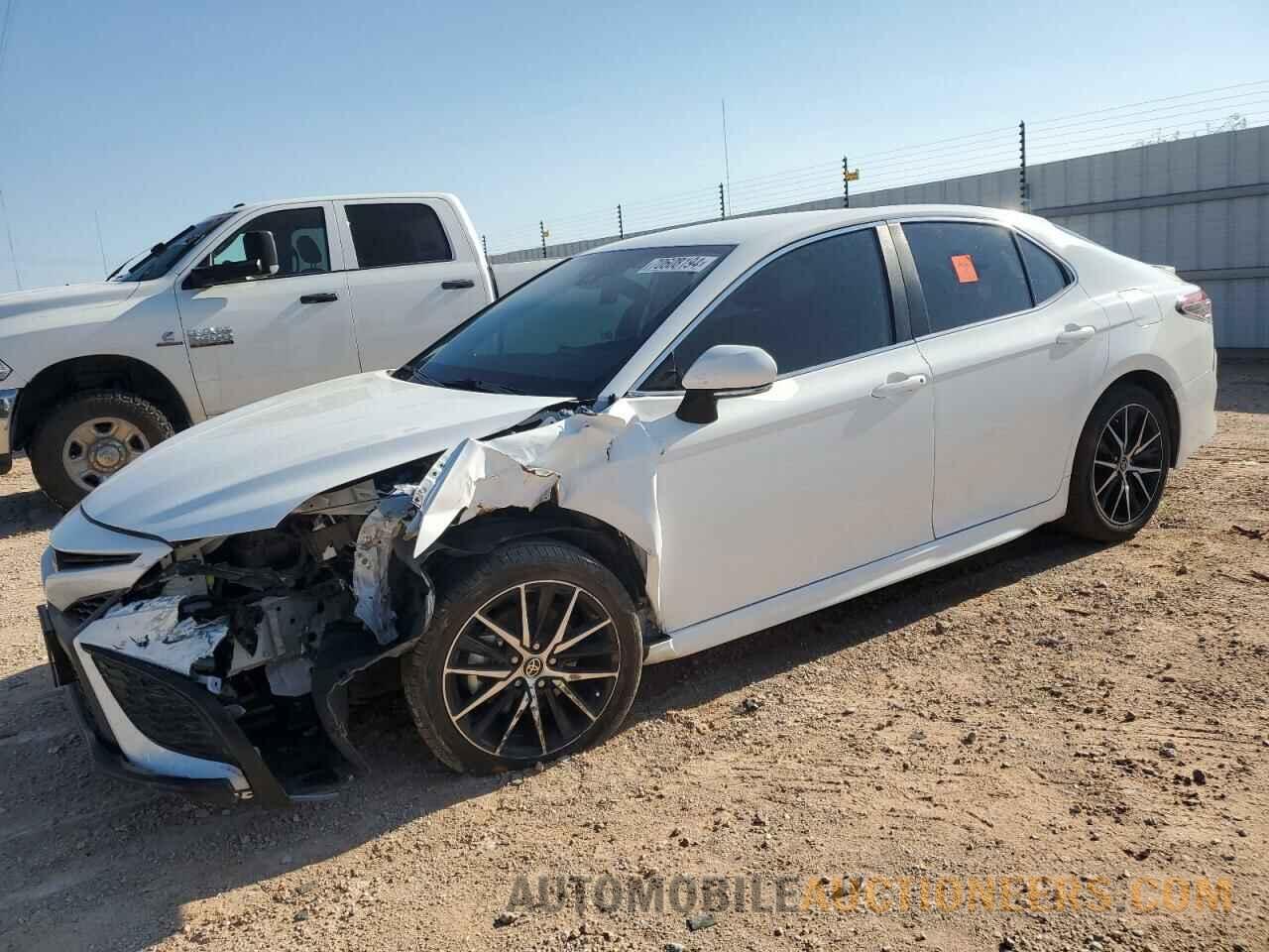 4T1G11AK6PU813438 TOYOTA CAMRY 2023