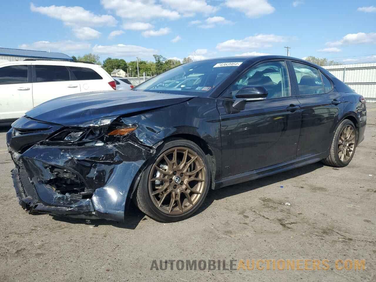 4T1G11AK6RU189370 TOYOTA CAMRY 2024