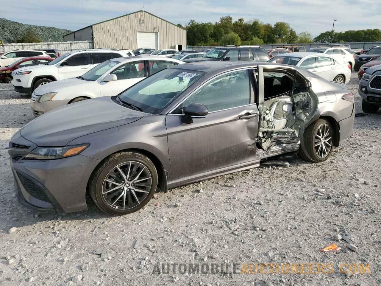 4T1G11AK6RU840819 TOYOTA CAMRY 2024