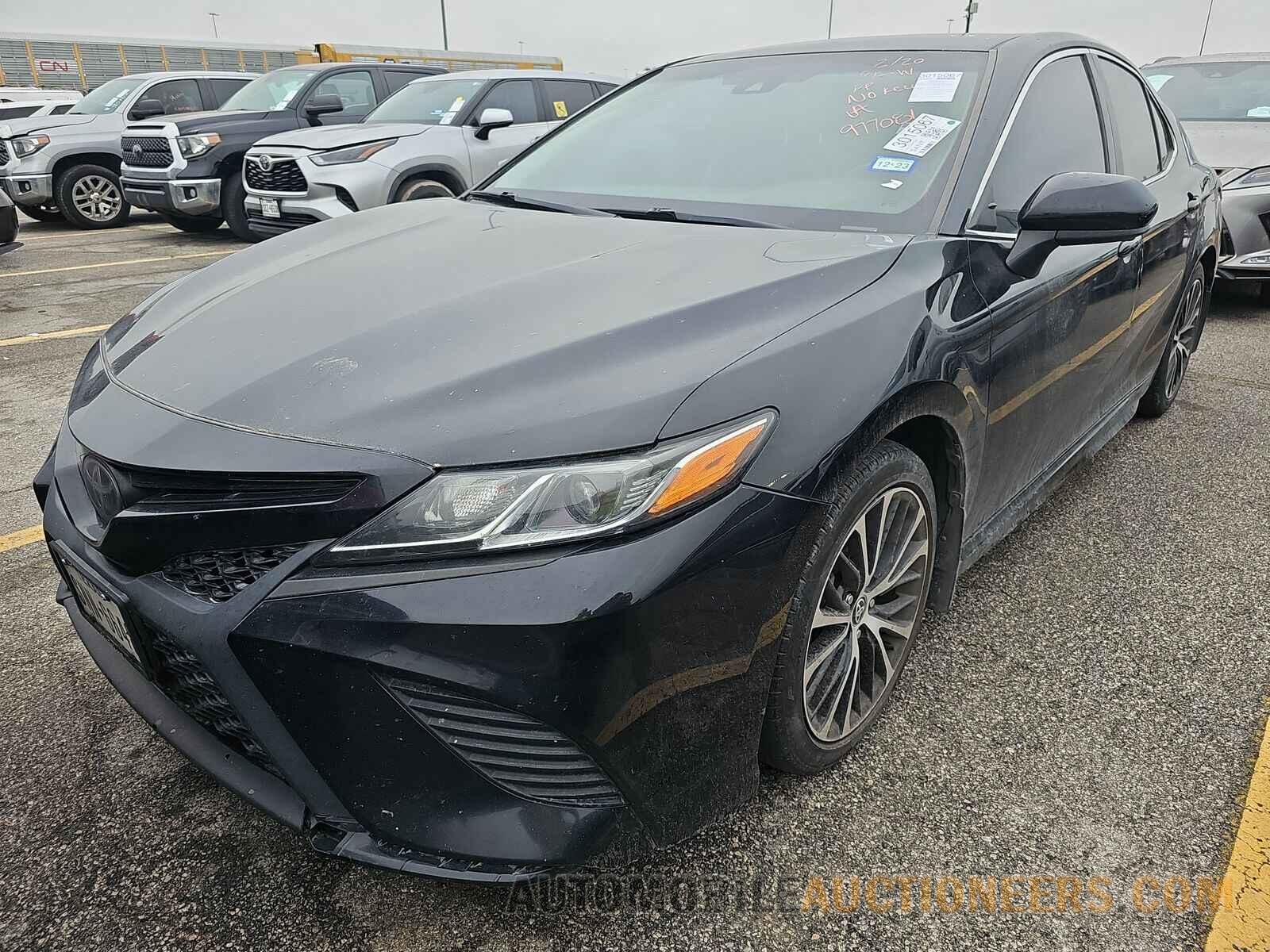 4T1G11AK7LU977081 Toyota Camry 2020