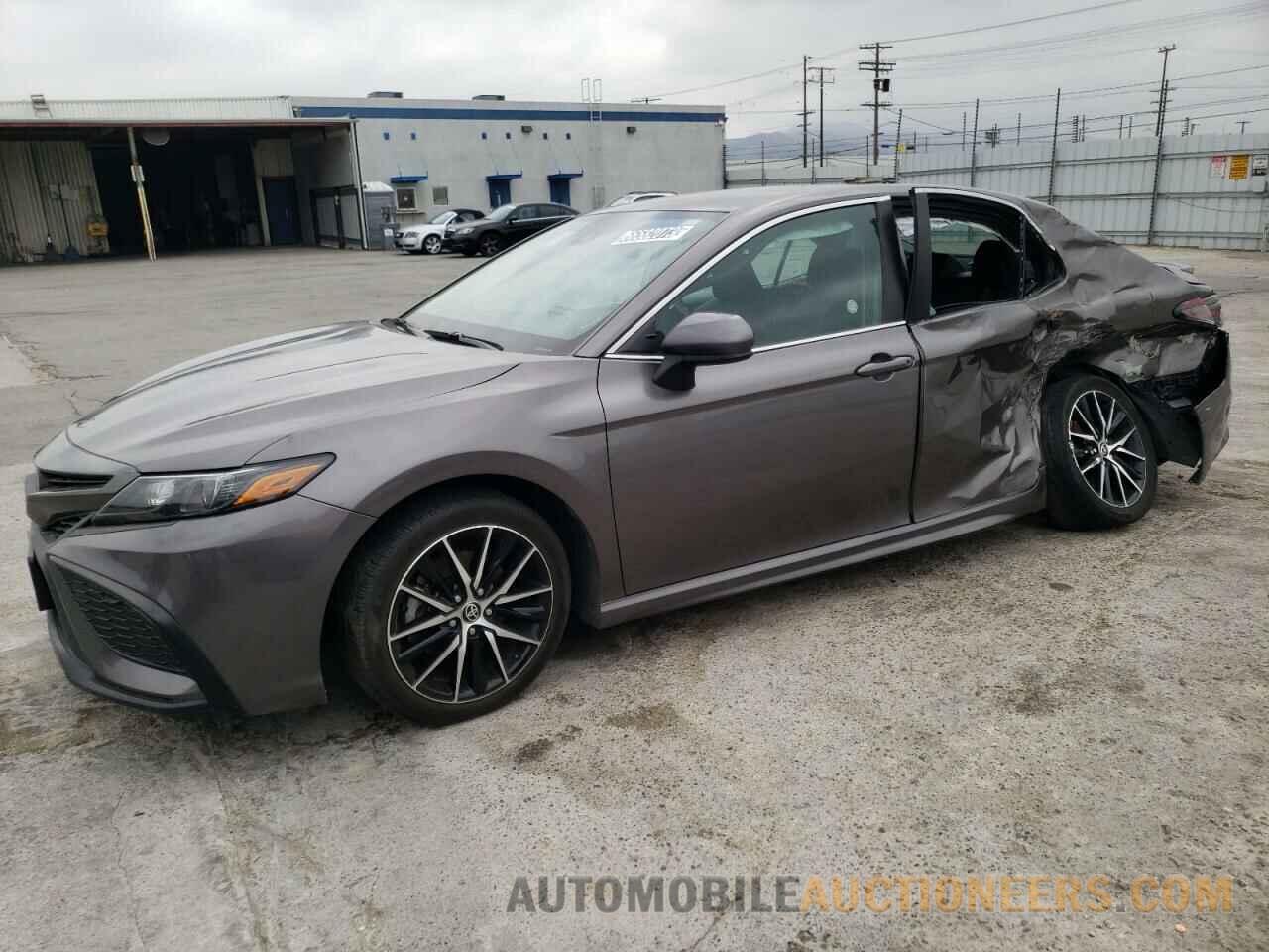 4T1G11AK7MU420978 TOYOTA CAMRY 2021