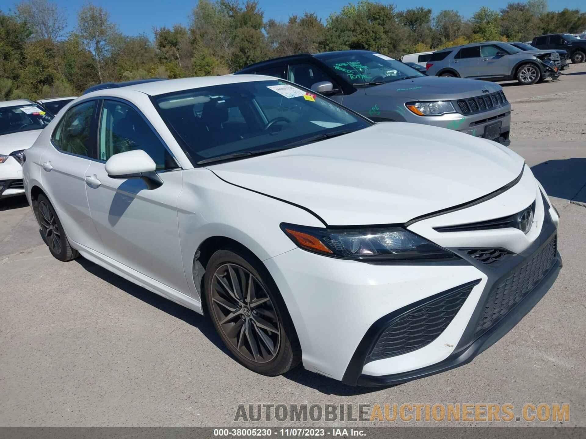 4T1G11AK7MU426845 TOYOTA CAMRY 2021