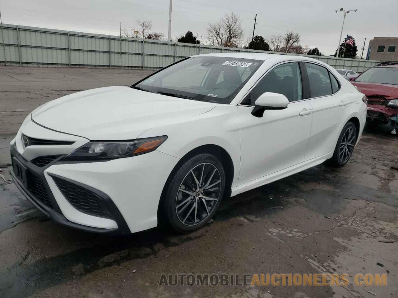 4T1G11AK7MU466326 TOYOTA CAMRY 2021