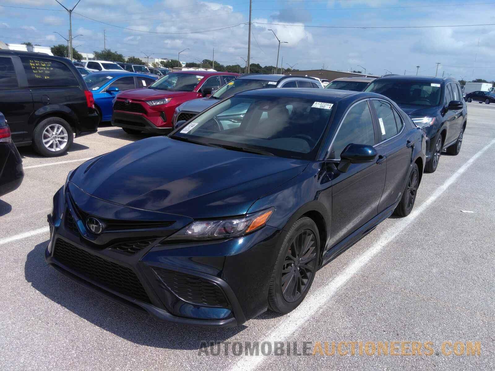 4T1G11AK7MU482316 Toyota Camry 2021