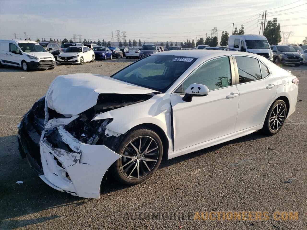 4T1G11AK7MU487497 TOYOTA CAMRY 2021