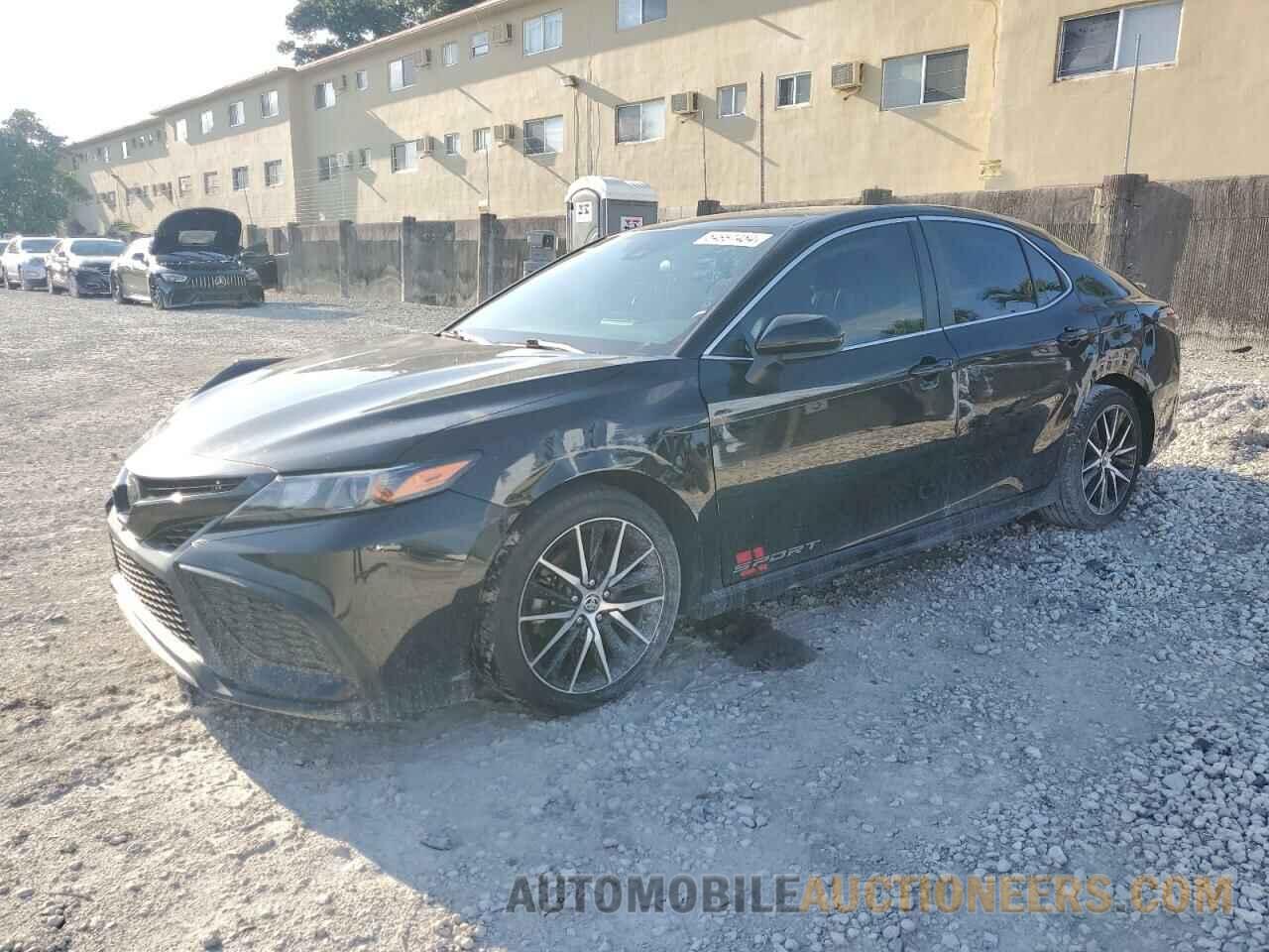 4T1G11AK7MU488066 TOYOTA CAMRY 2021